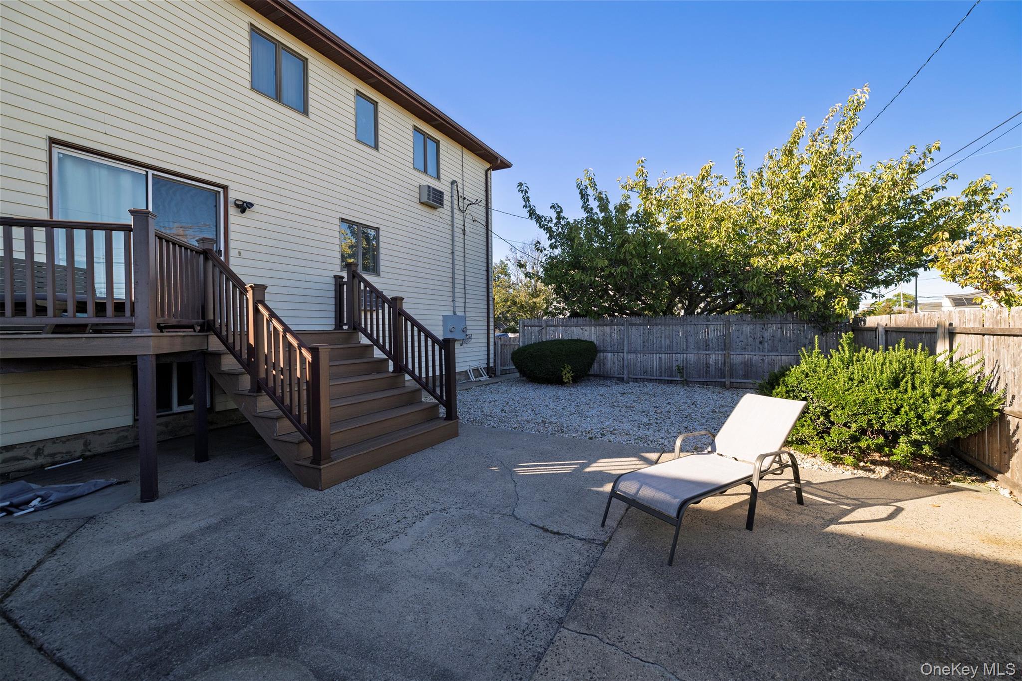 580 E Pine Street, Long Beach, NY 11561