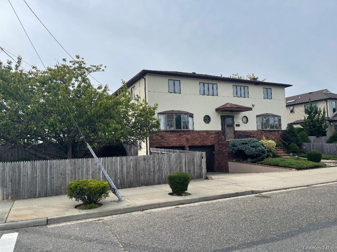 580 E Pine Street, Long Beach, NY 11561