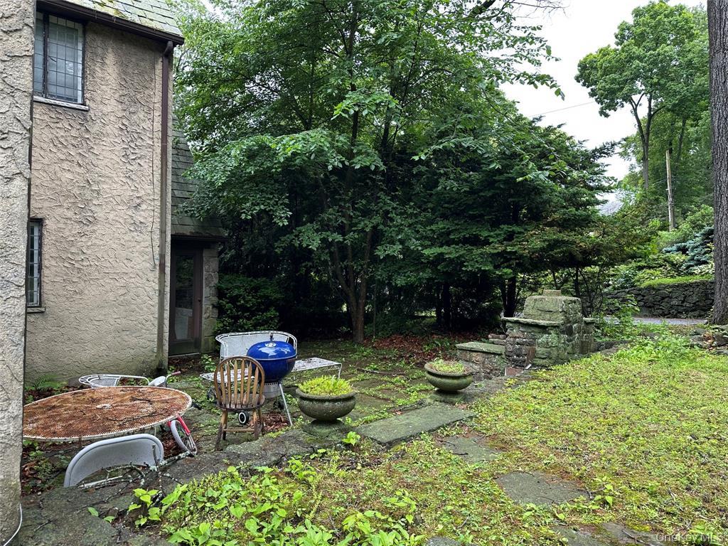 2 Rochelle Road, Larchmont, NY 10538