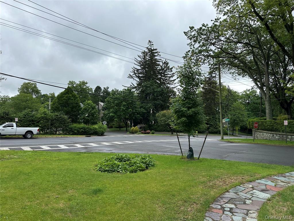 2 Rochelle Road, Larchmont, NY 10538