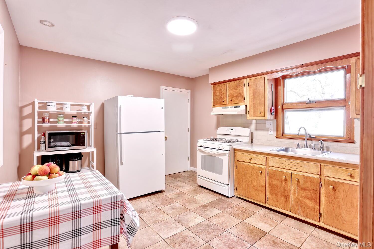 41 Woodland Drive, Suffern, NY 10901