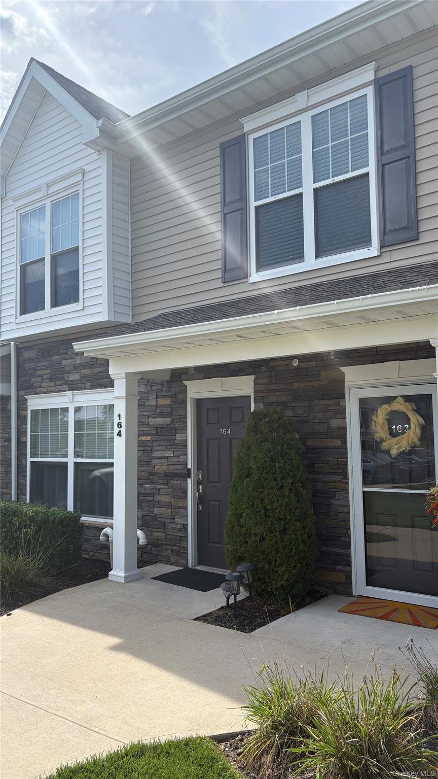 164 Ashley Ct, Central Islip, NY 11722