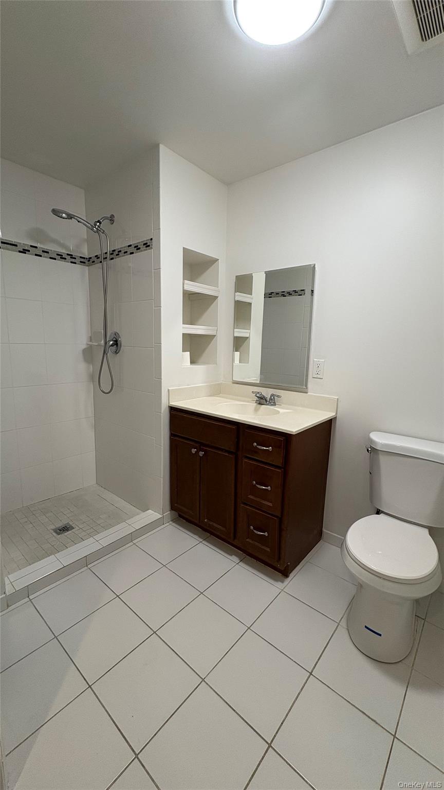 164 Ashley Ct, Central Islip, NY 11722