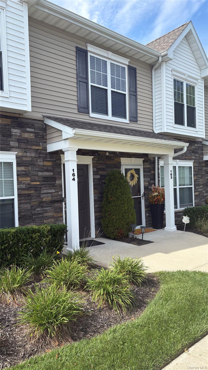 164 Ashley Ct, Central Islip, NY 11722