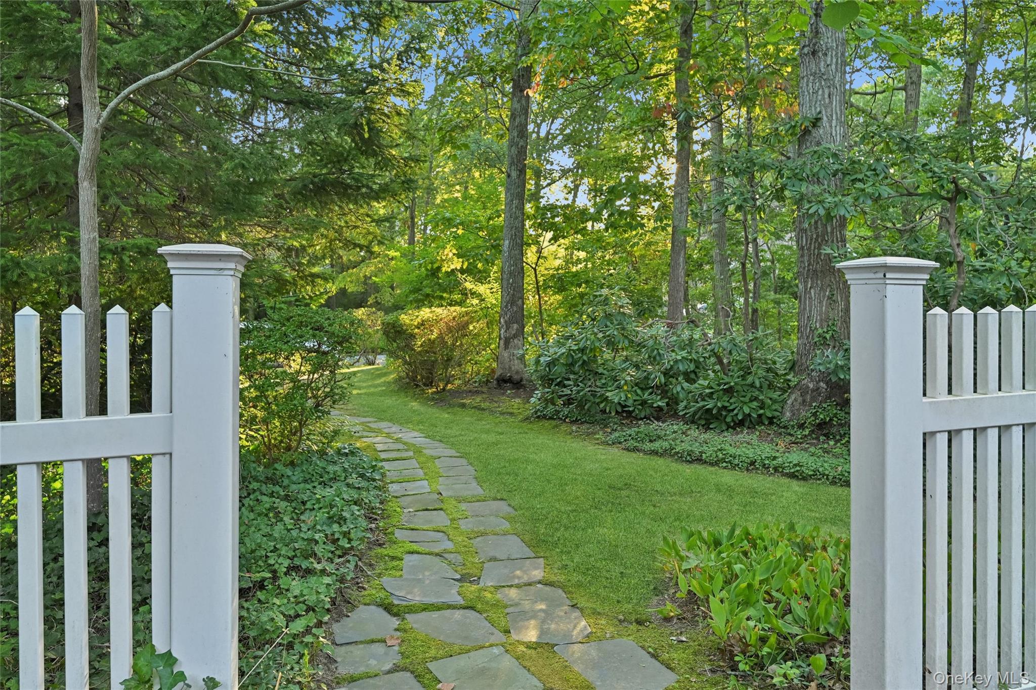 1420 Laurelwood Drive, Laurel, NY 11948