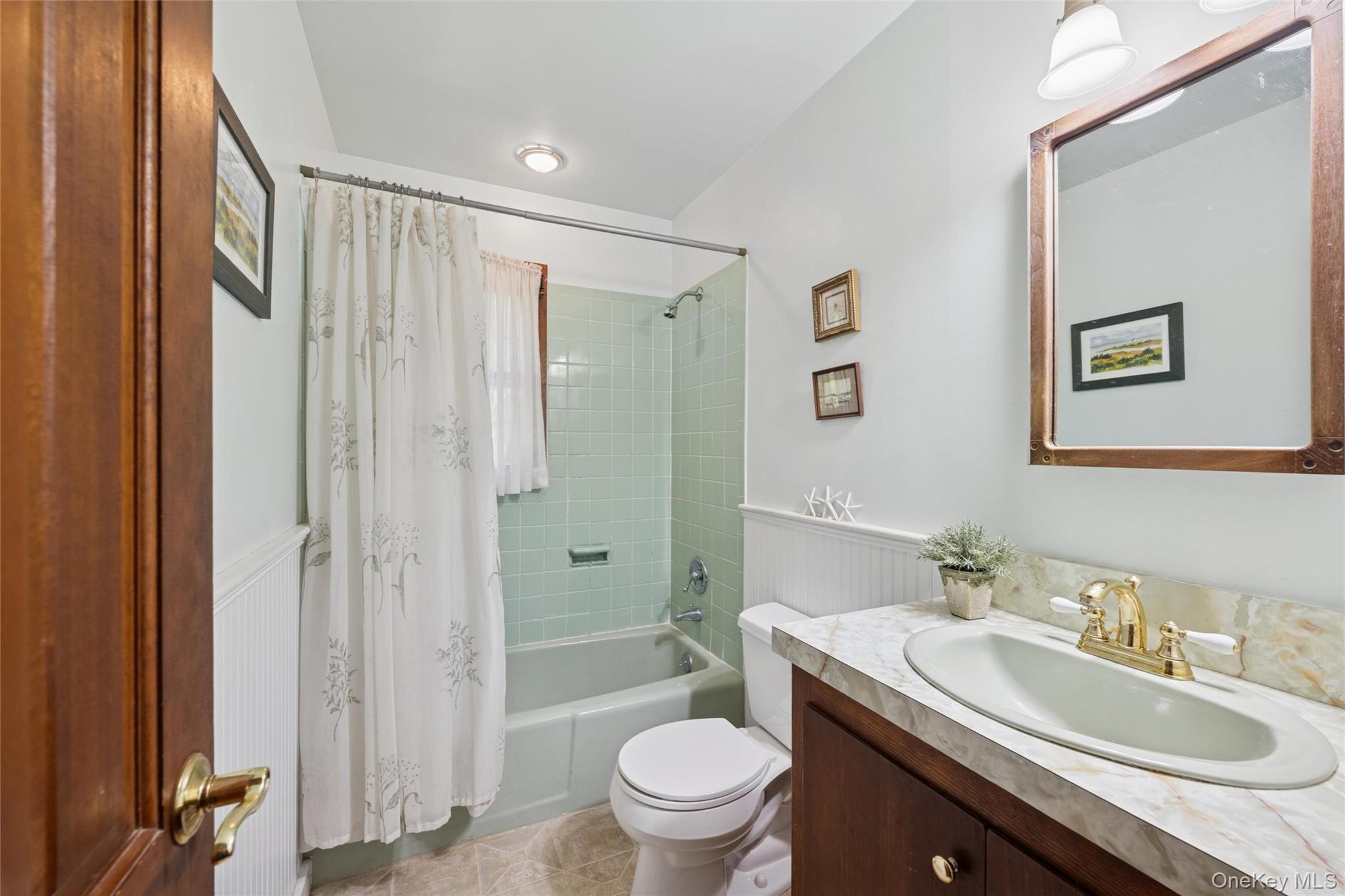 1420 Laurelwood Drive, Laurel, NY 11948