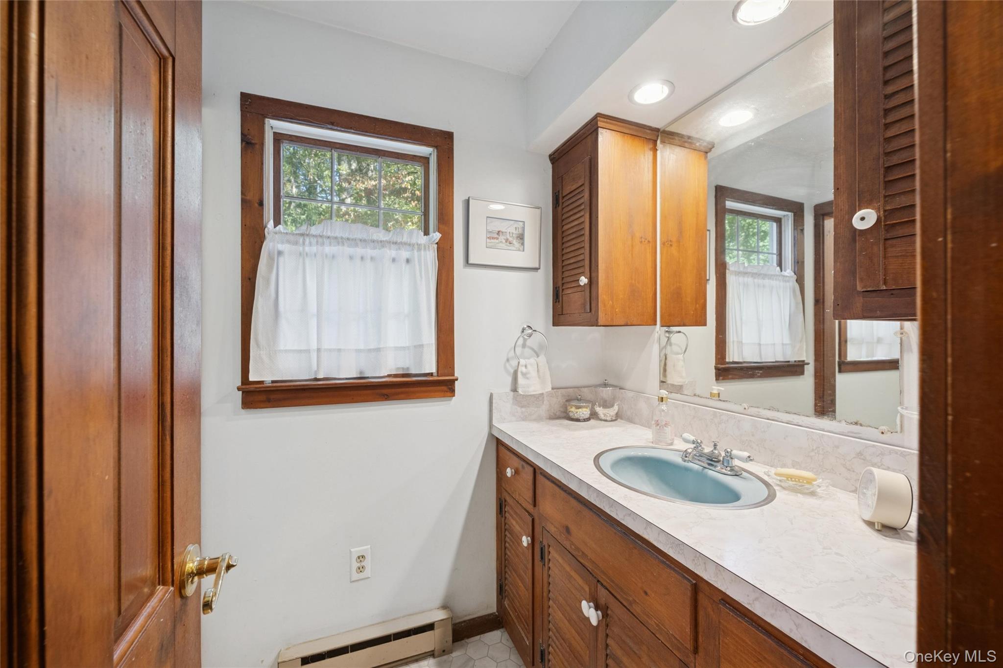 1420 Laurelwood Drive, Laurel, NY 11948