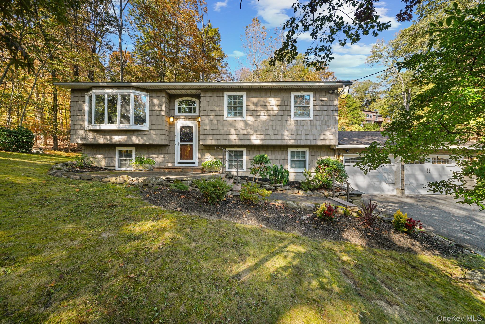 1179 E Mombasha Road, Monroe, NY 10950