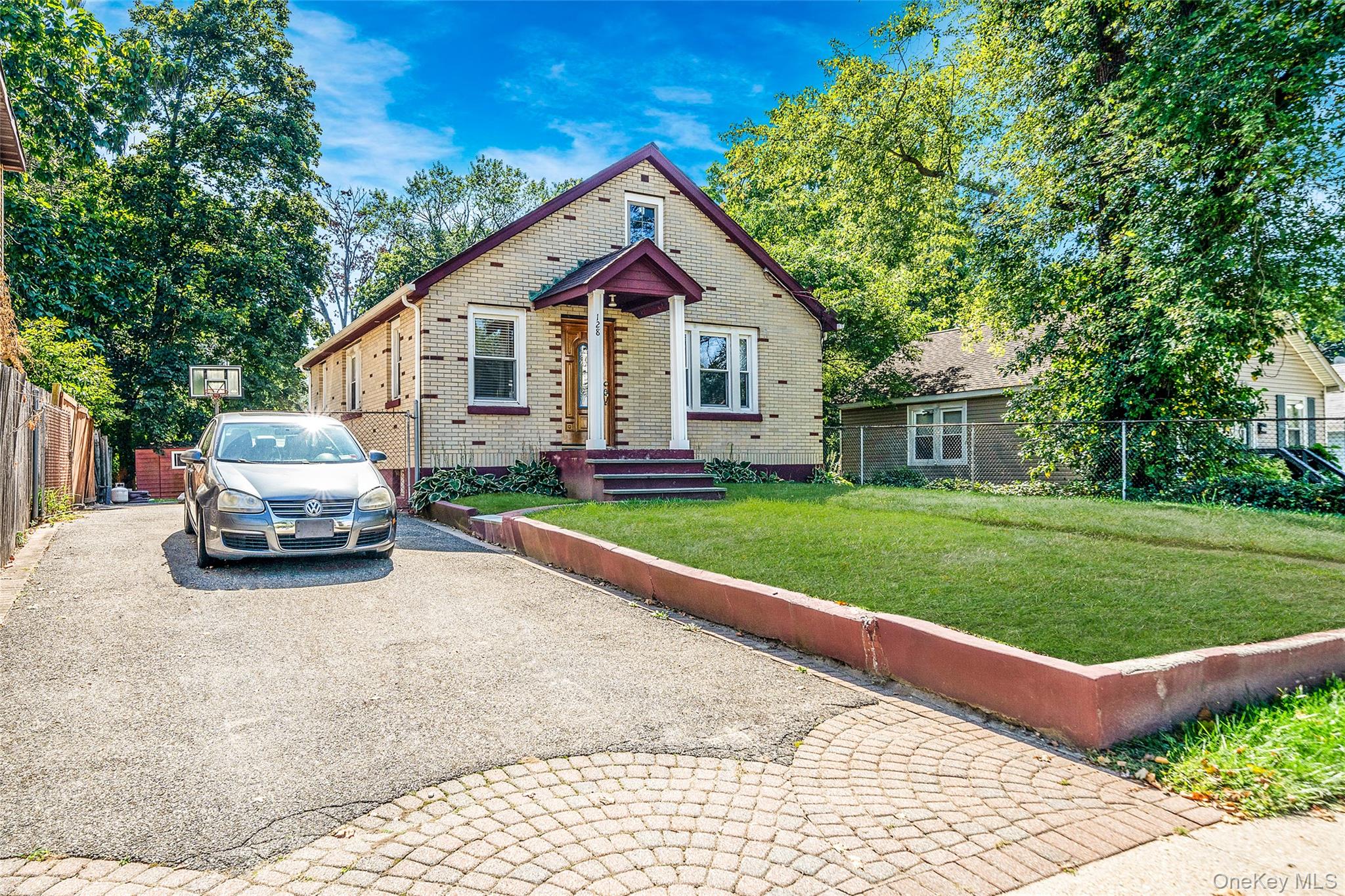 128 Winding Street, Huntington Station, NY 11746