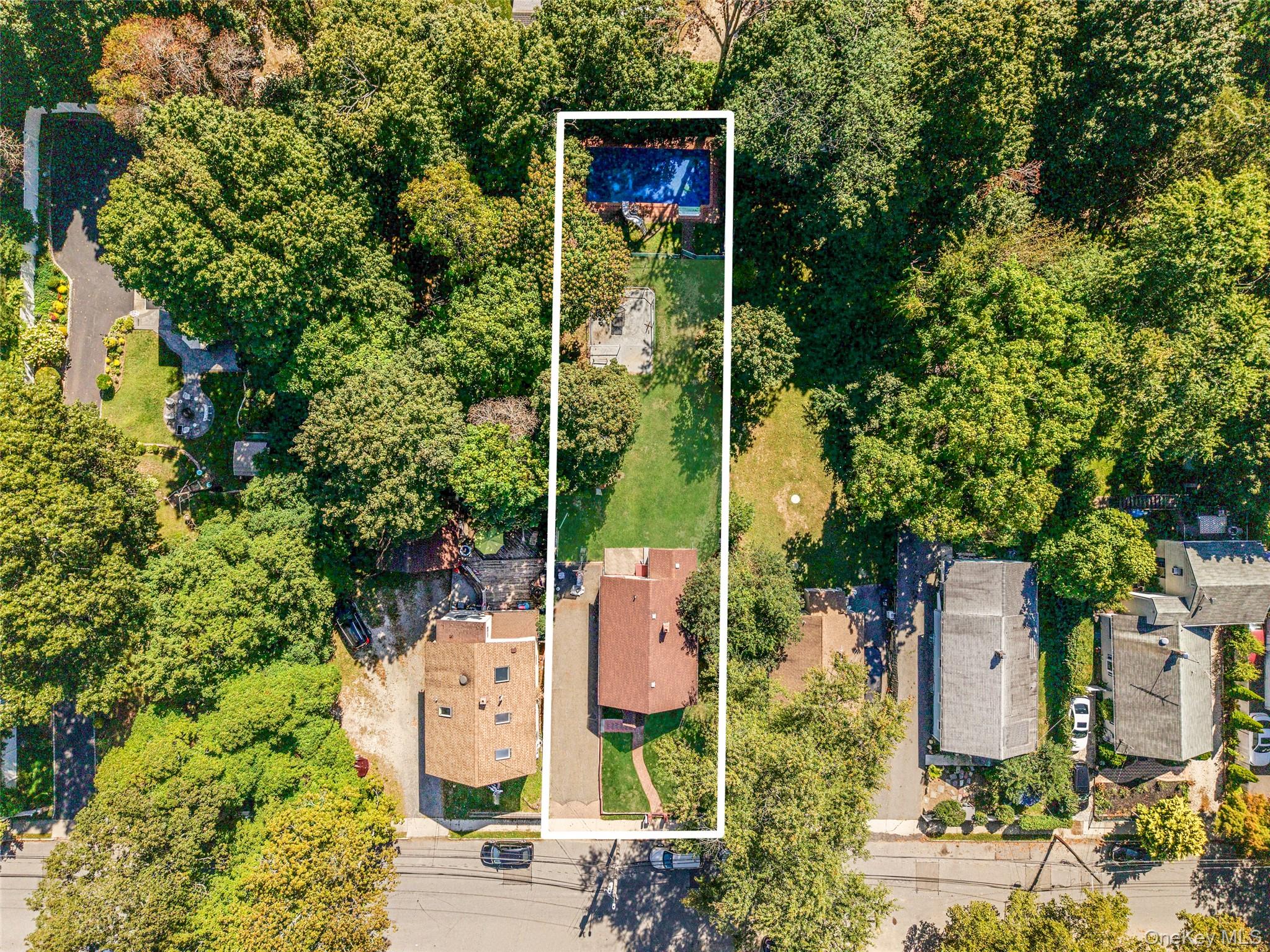 128 Winding Street, Huntington Station, NY 11746