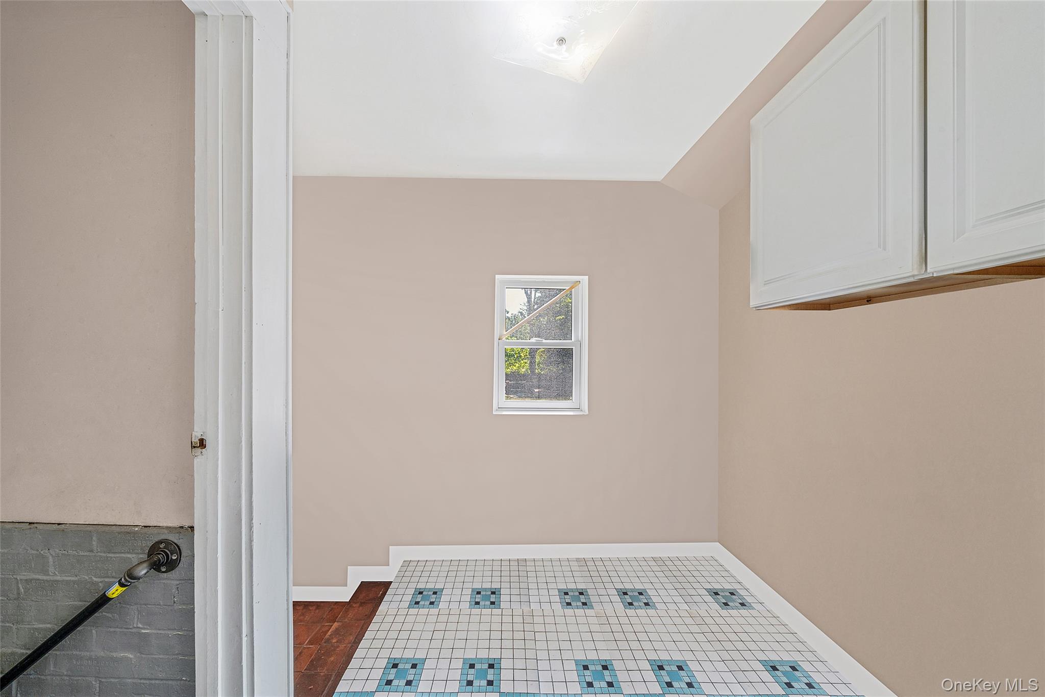 128 Winding Street, Huntington Station, NY 11746