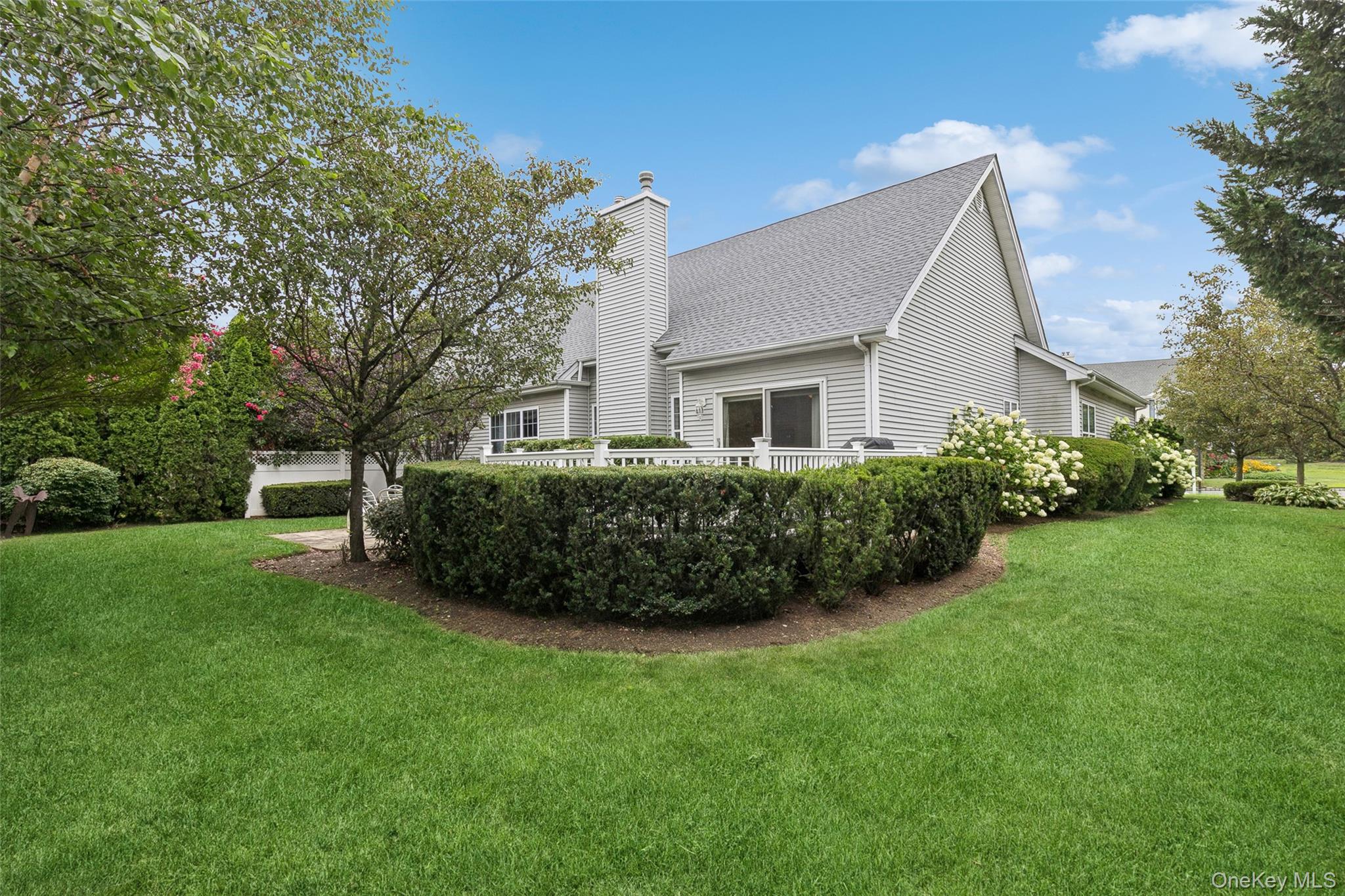 103 Rivendell Court, Melville, NY 11747