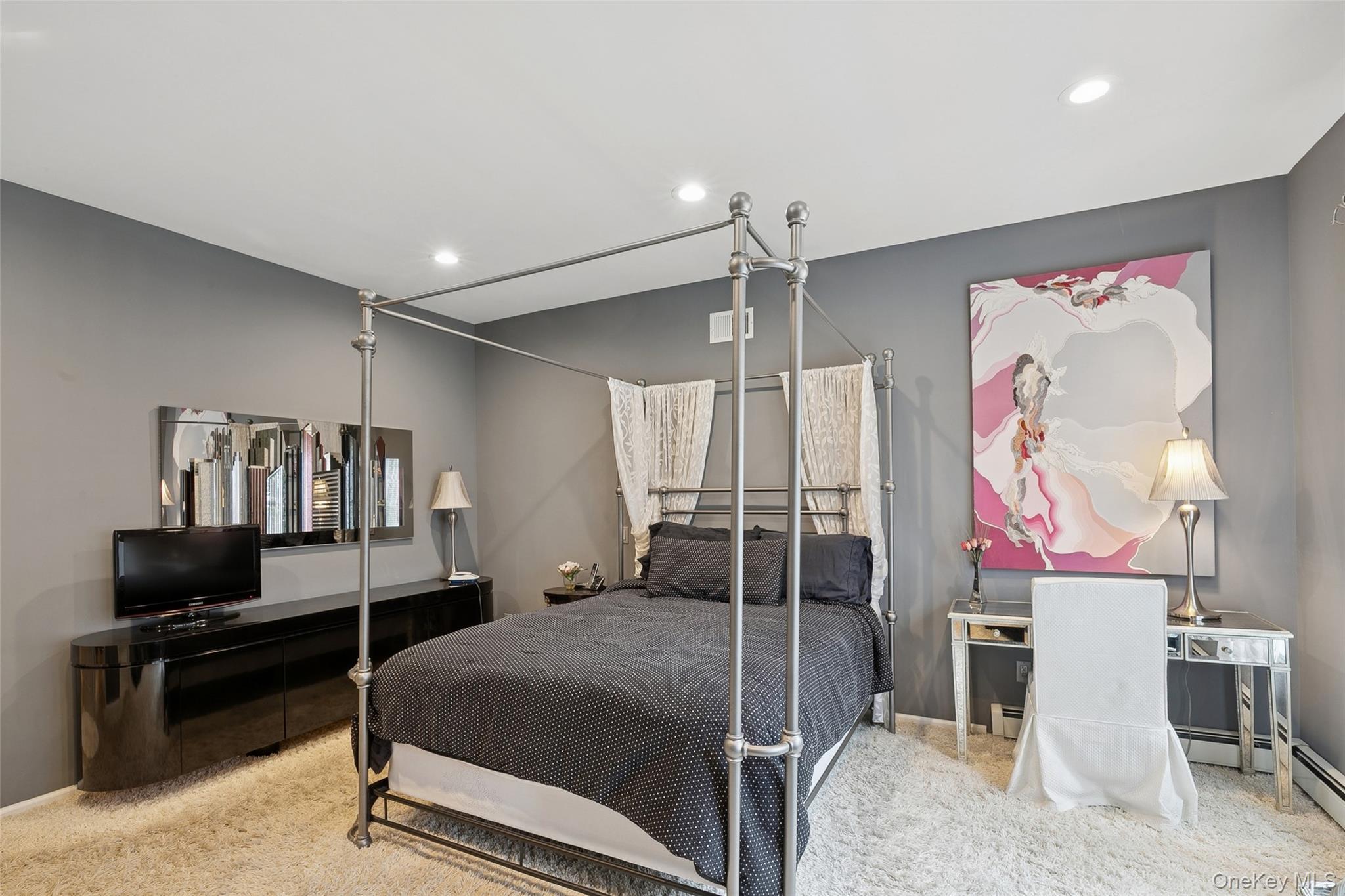 103 Rivendell Court, Melville, NY 11747