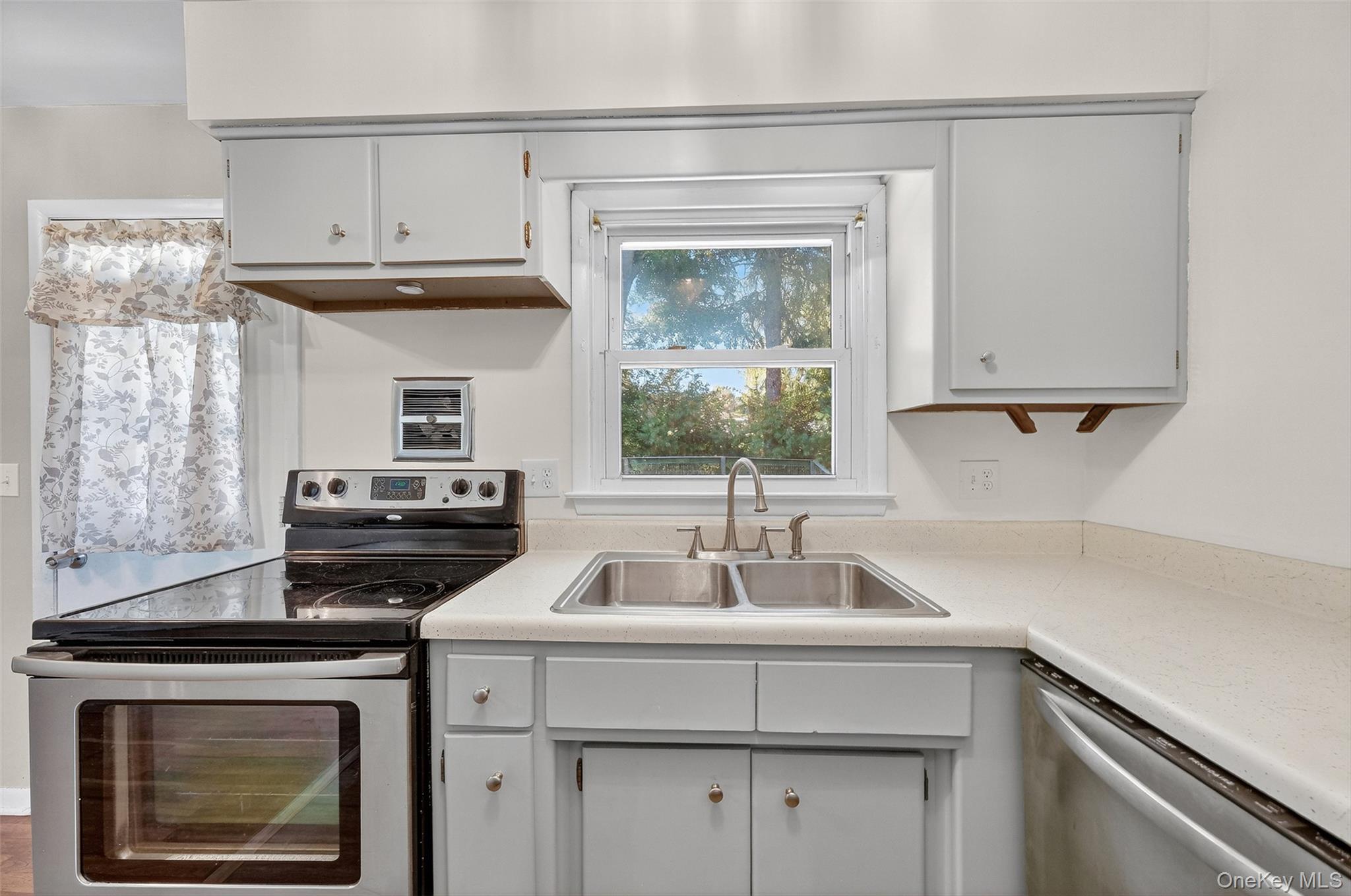 144 Stagecoach Pass, Stormville, NY 12582