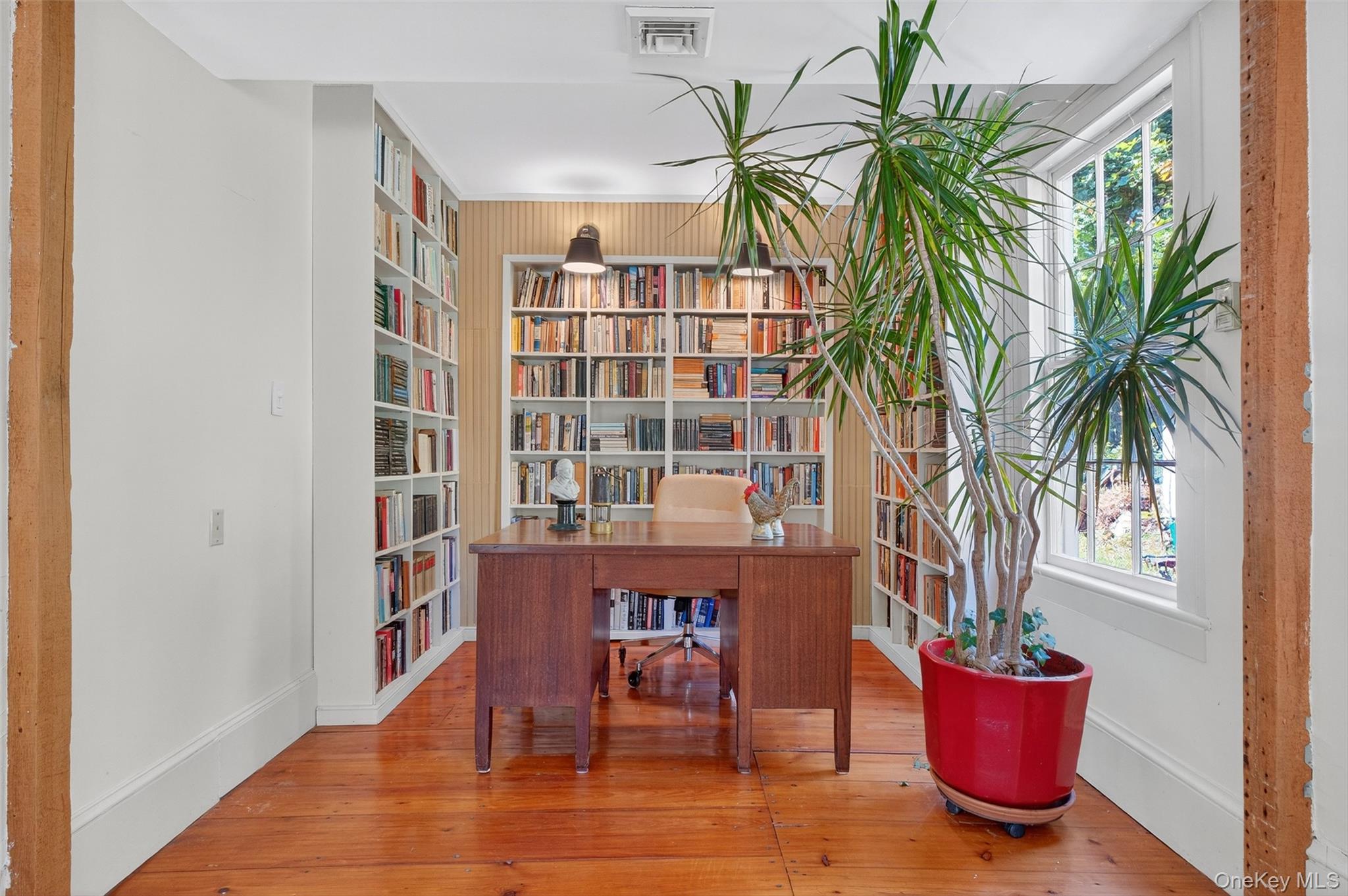 55 Lennox Avenue, Hurley, NY 12433