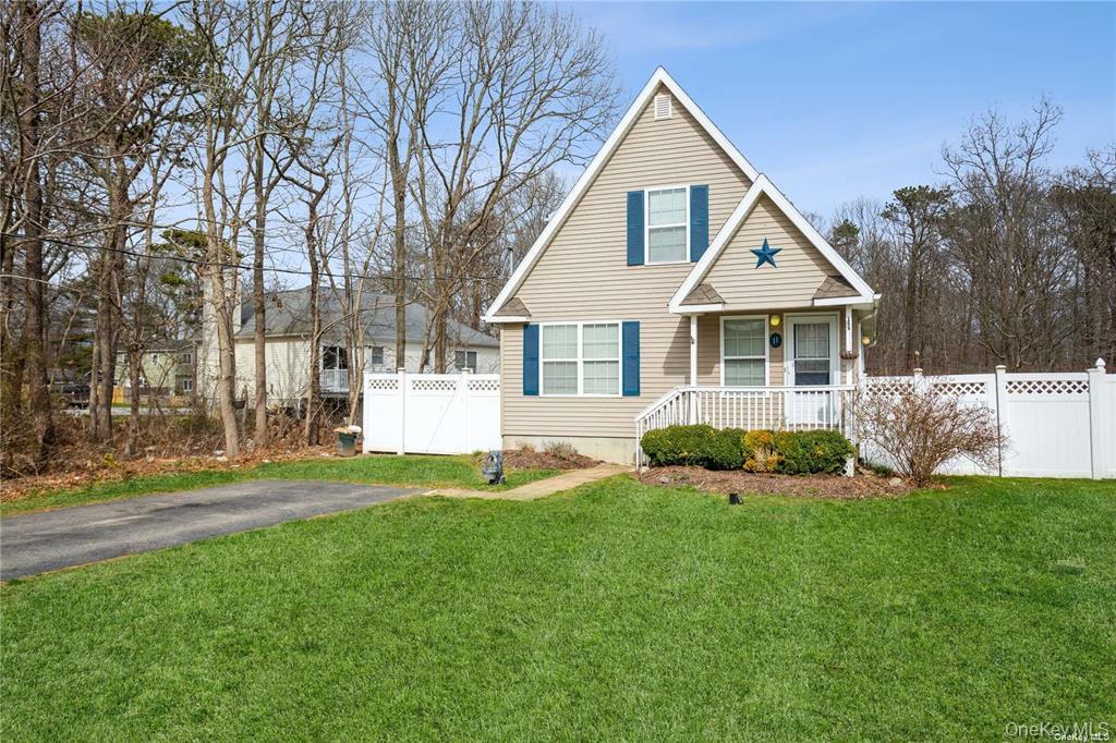 11 The Green, Shirley, NY 11967