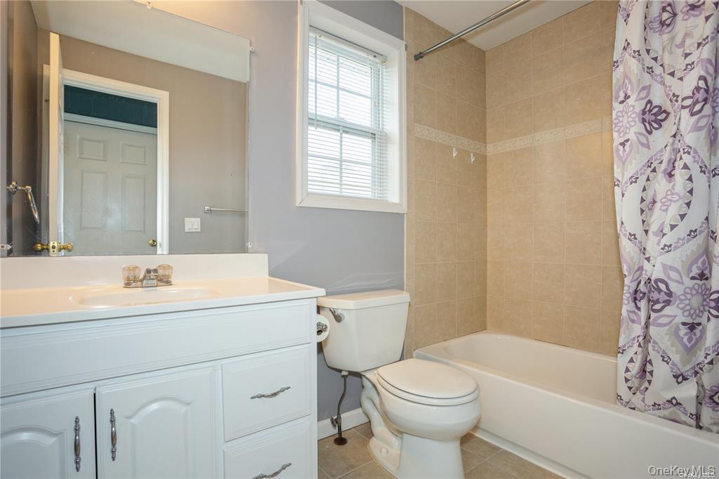 11 The Green, Shirley, NY 11967