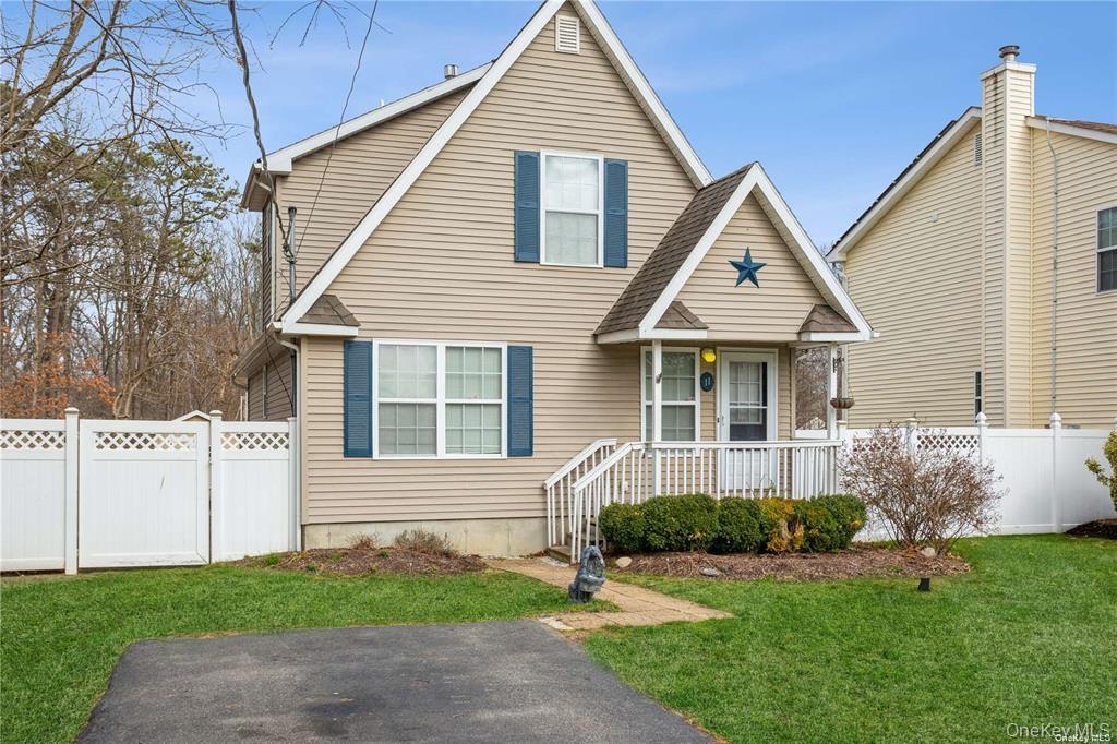 11 The Green, Shirley, NY 11967