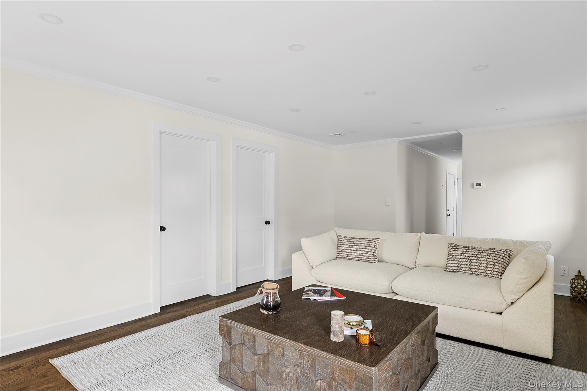 21A Neulist Avenue, Port Washington, NY 11050