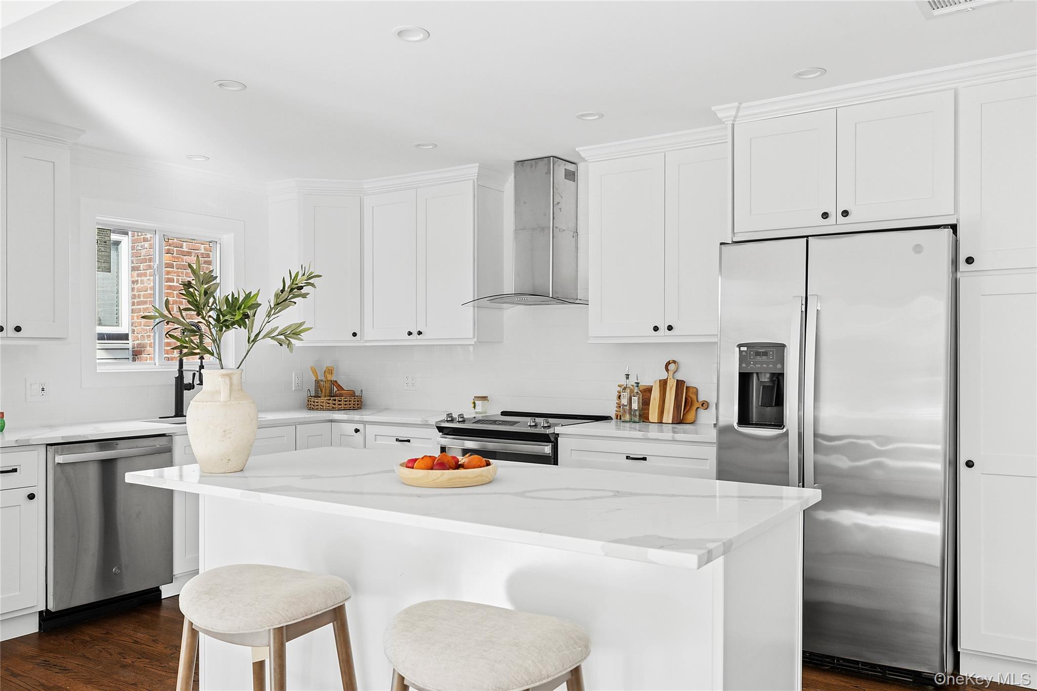 21A Neulist Avenue, Port Washington, NY 11050