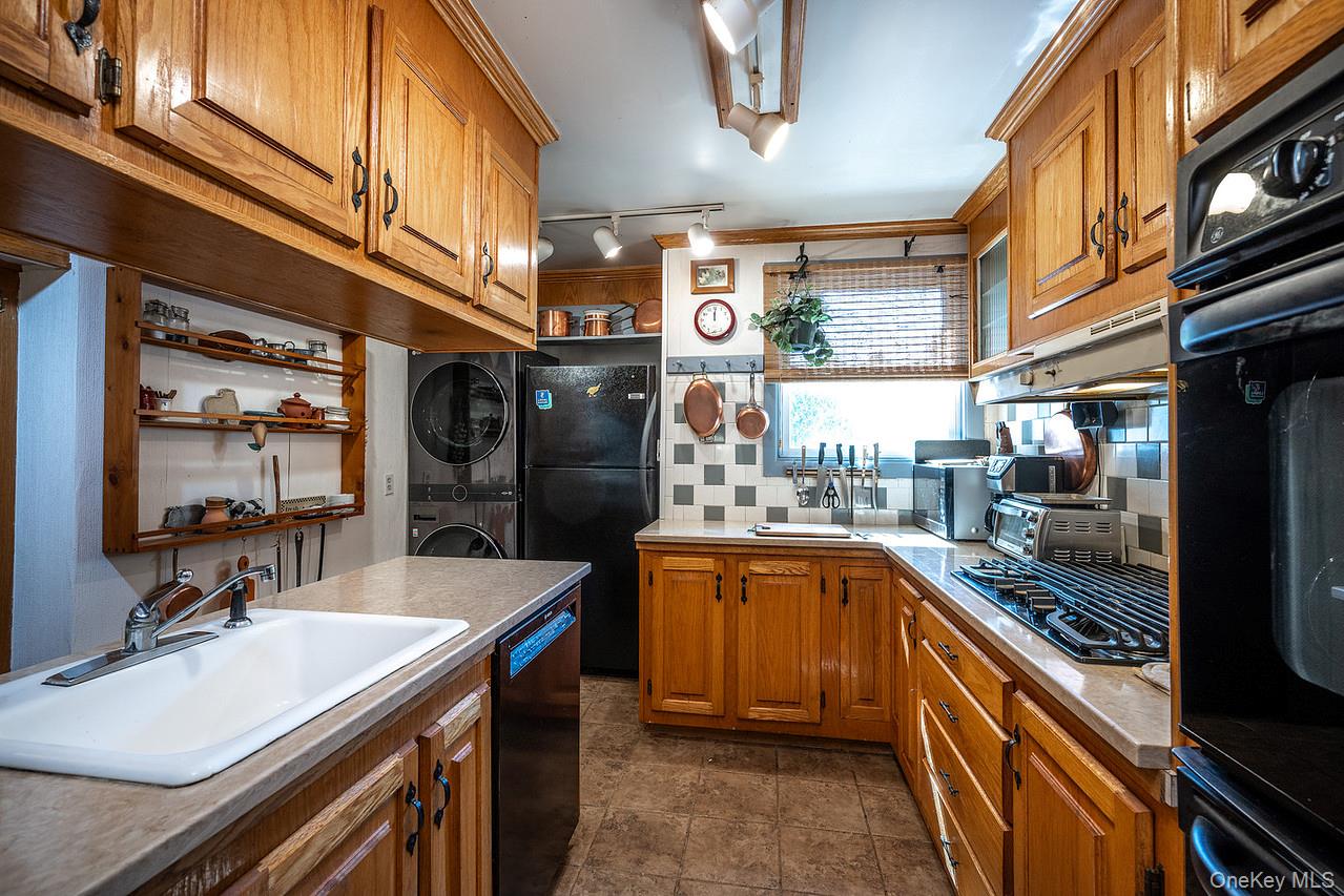 53 Tyrrel Road, Pleasant Valley, NY 12569