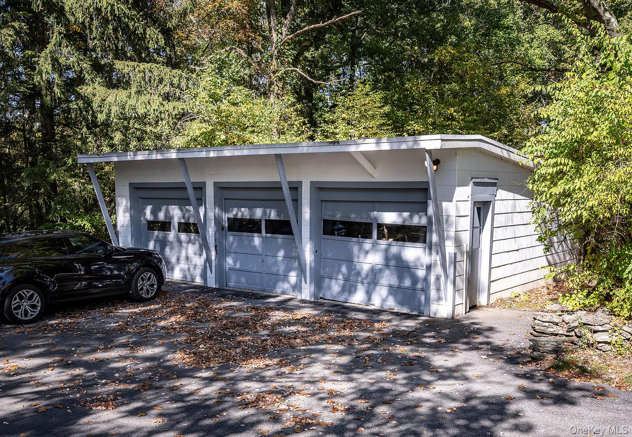 53 Tyrrel Road, Pleasant Valley, NY 12569