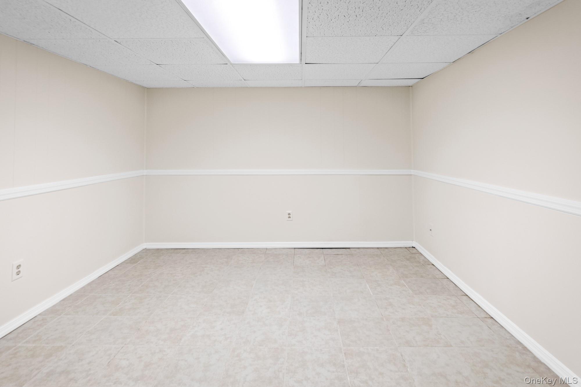 39 Wellington Avenue, Deer Park, NY 11729