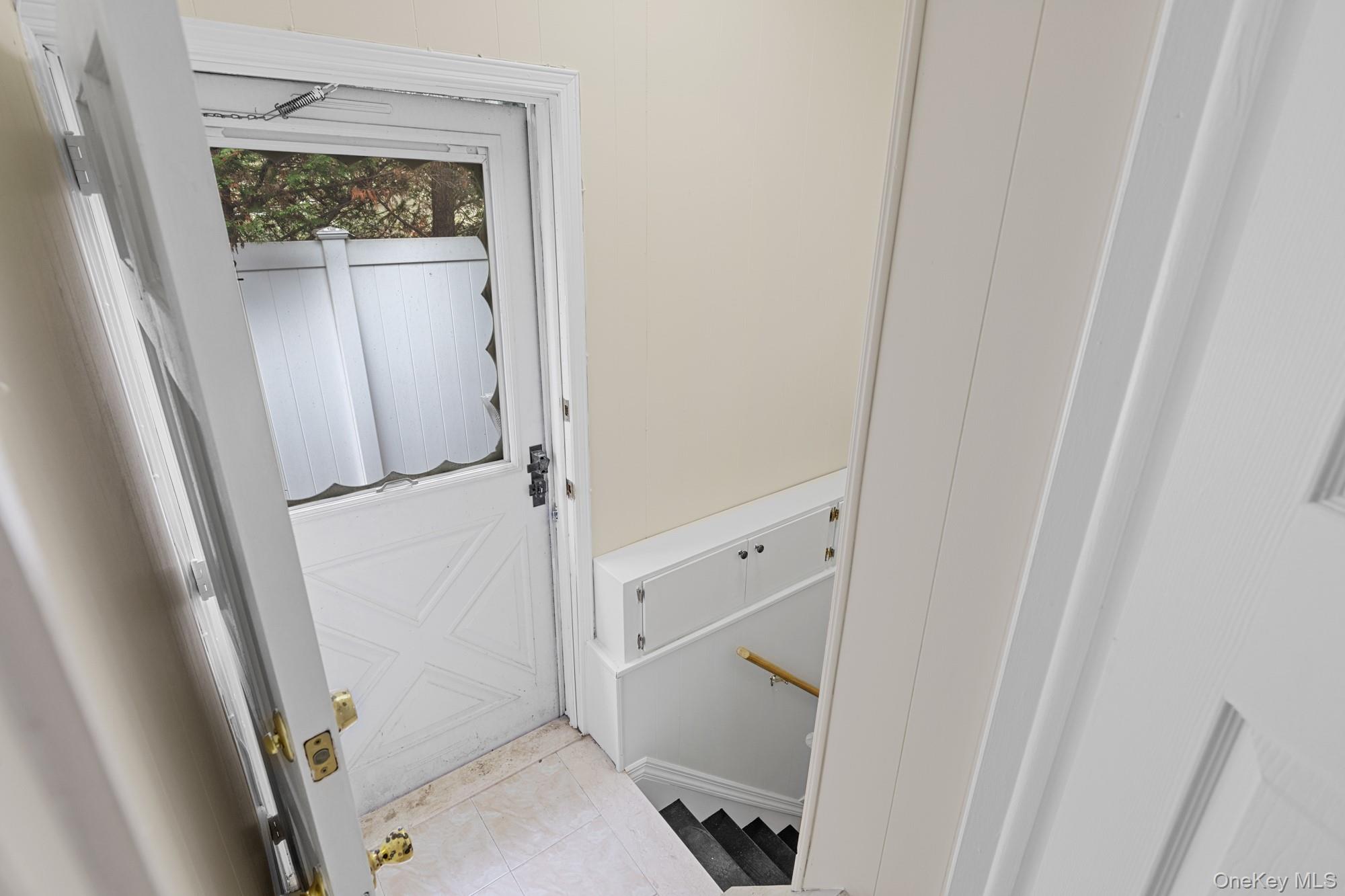 39 Wellington Avenue, Deer Park, NY 11729