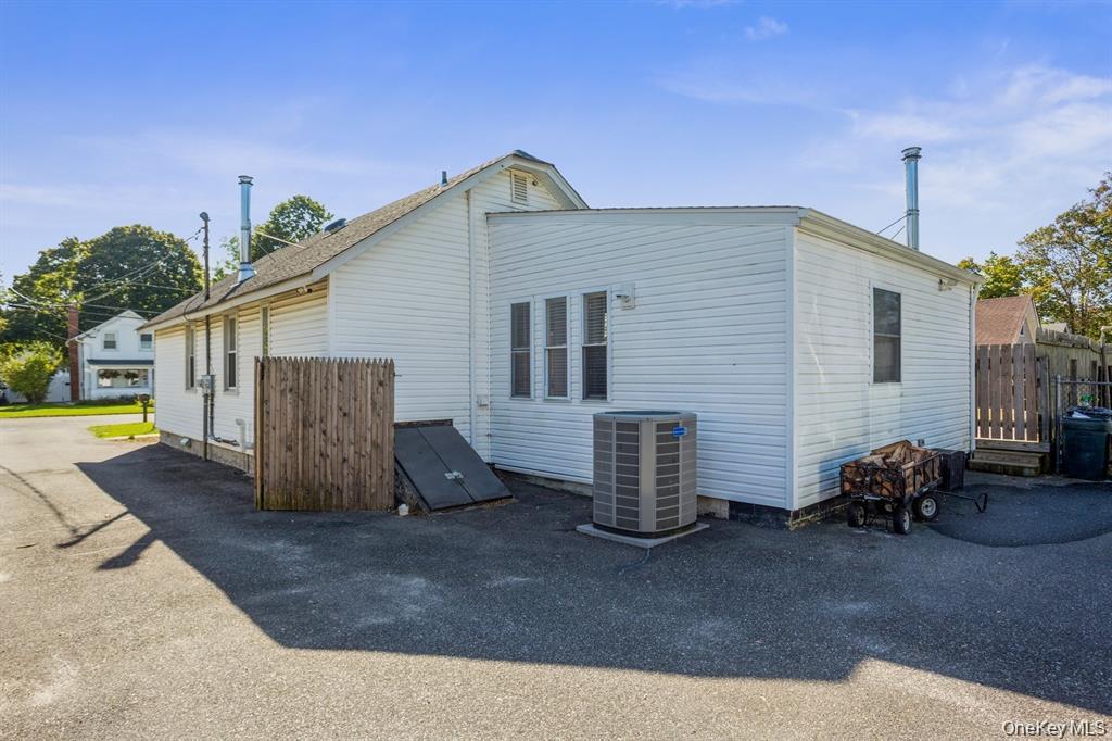 29 Robert Street, Patchogue, NY 11772