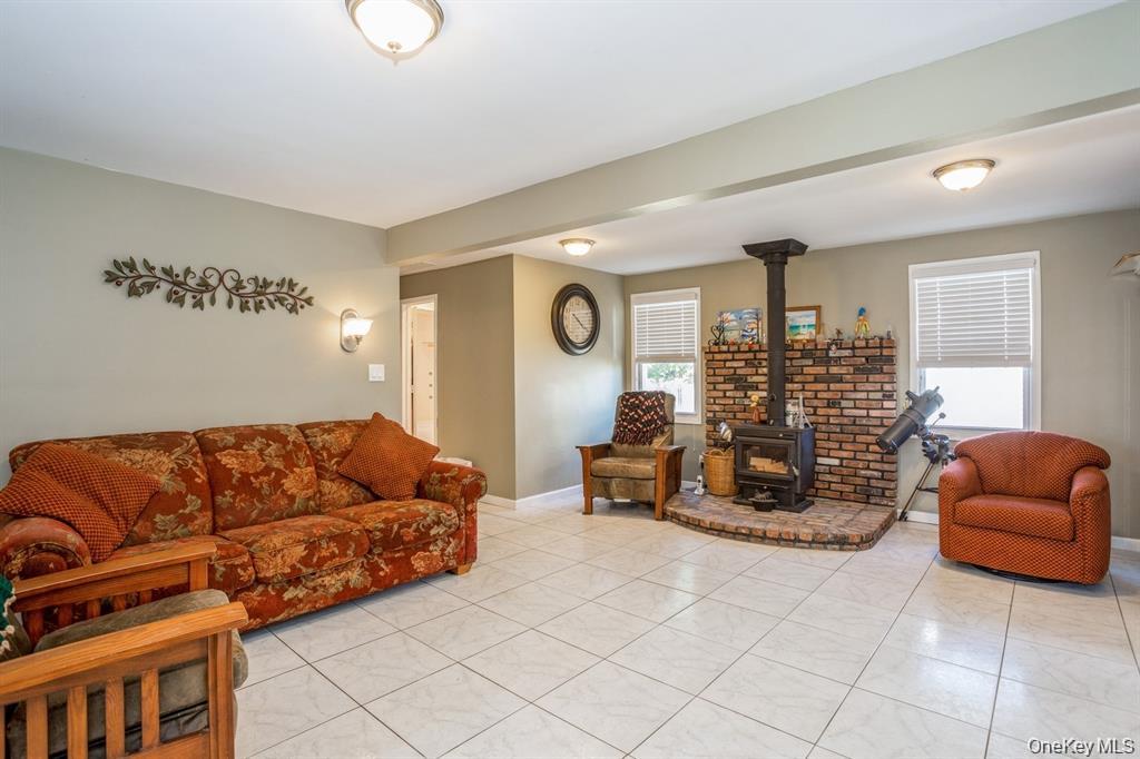 29 Robert Street, Patchogue, NY 11772