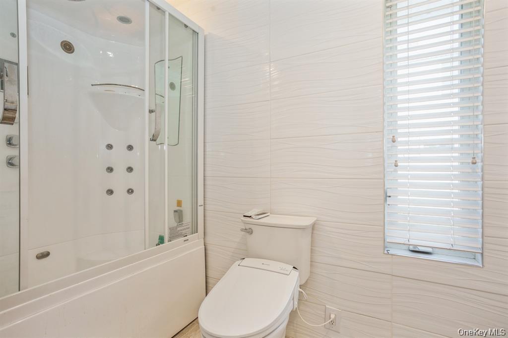 29 Robert Street, Patchogue, NY 11772