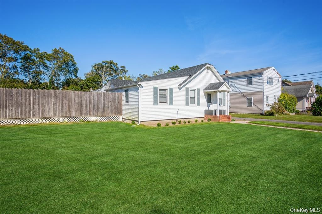 29 Robert Street, Patchogue, NY 11772