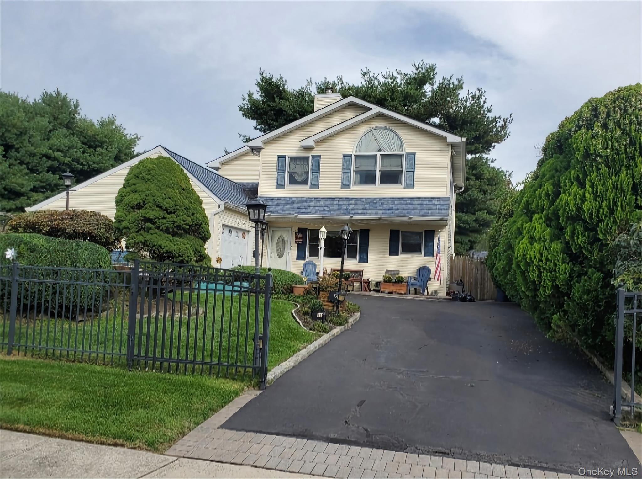 176 Avondale Drive, Centereach, NY 11720