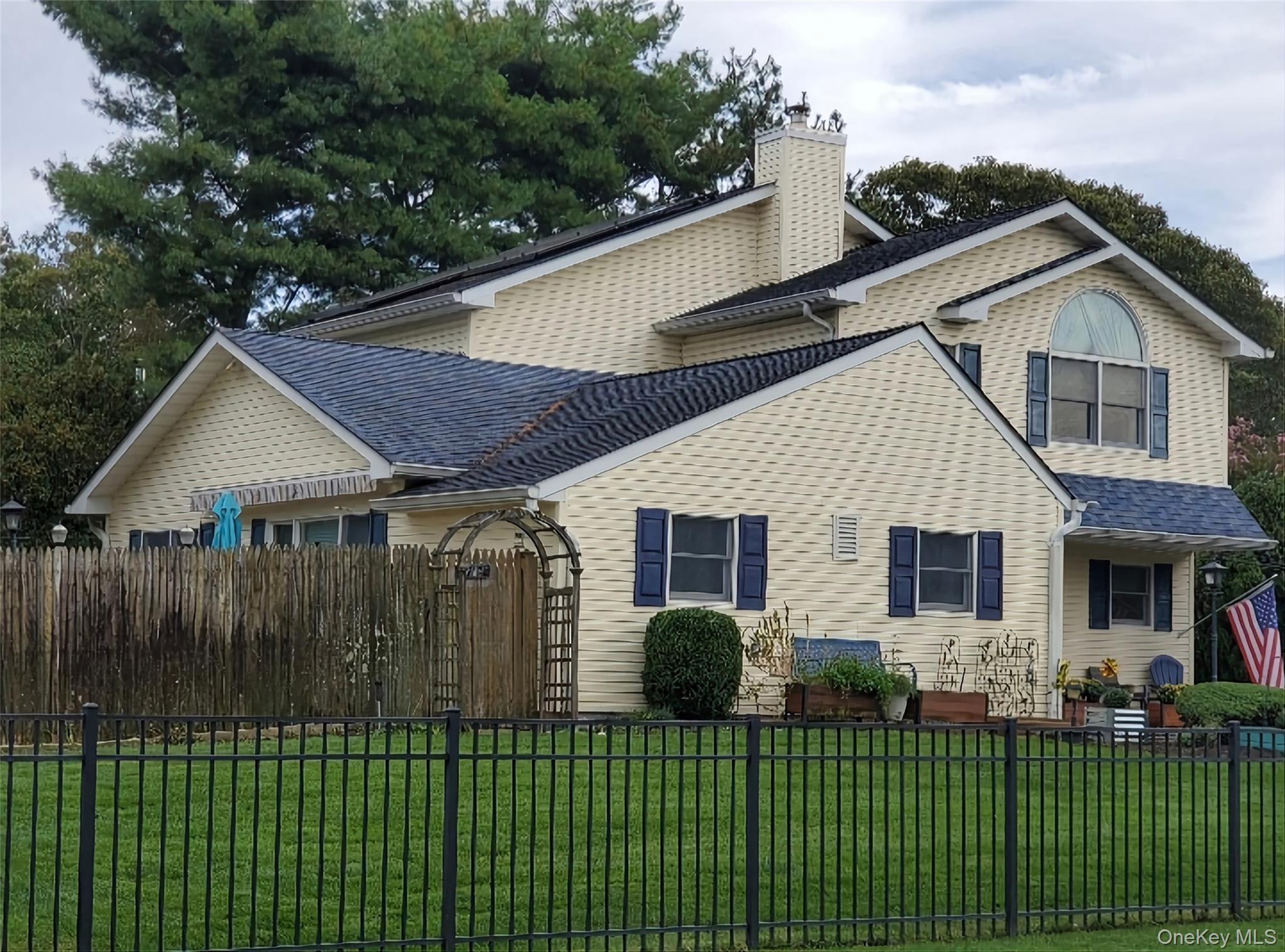 176 Avondale Drive, Centereach, NY 11720