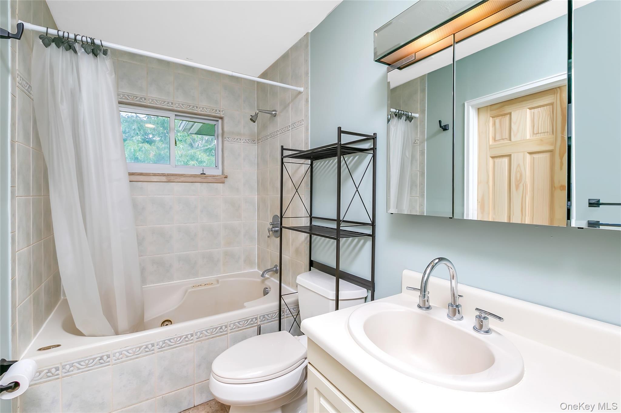 584 Yale Street, Oceanside, NY 11572