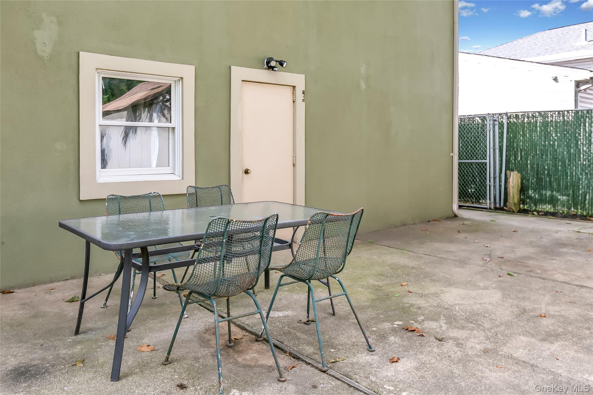 584 Yale Street, Oceanside, NY 11572