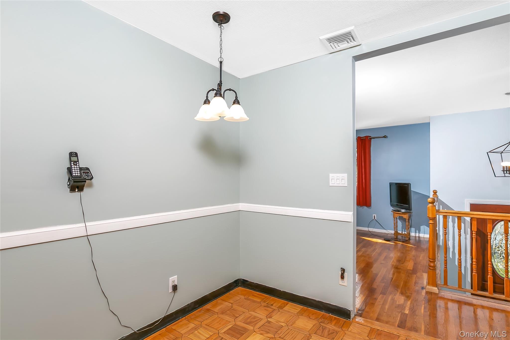 584 Yale Street, Oceanside, NY 11572