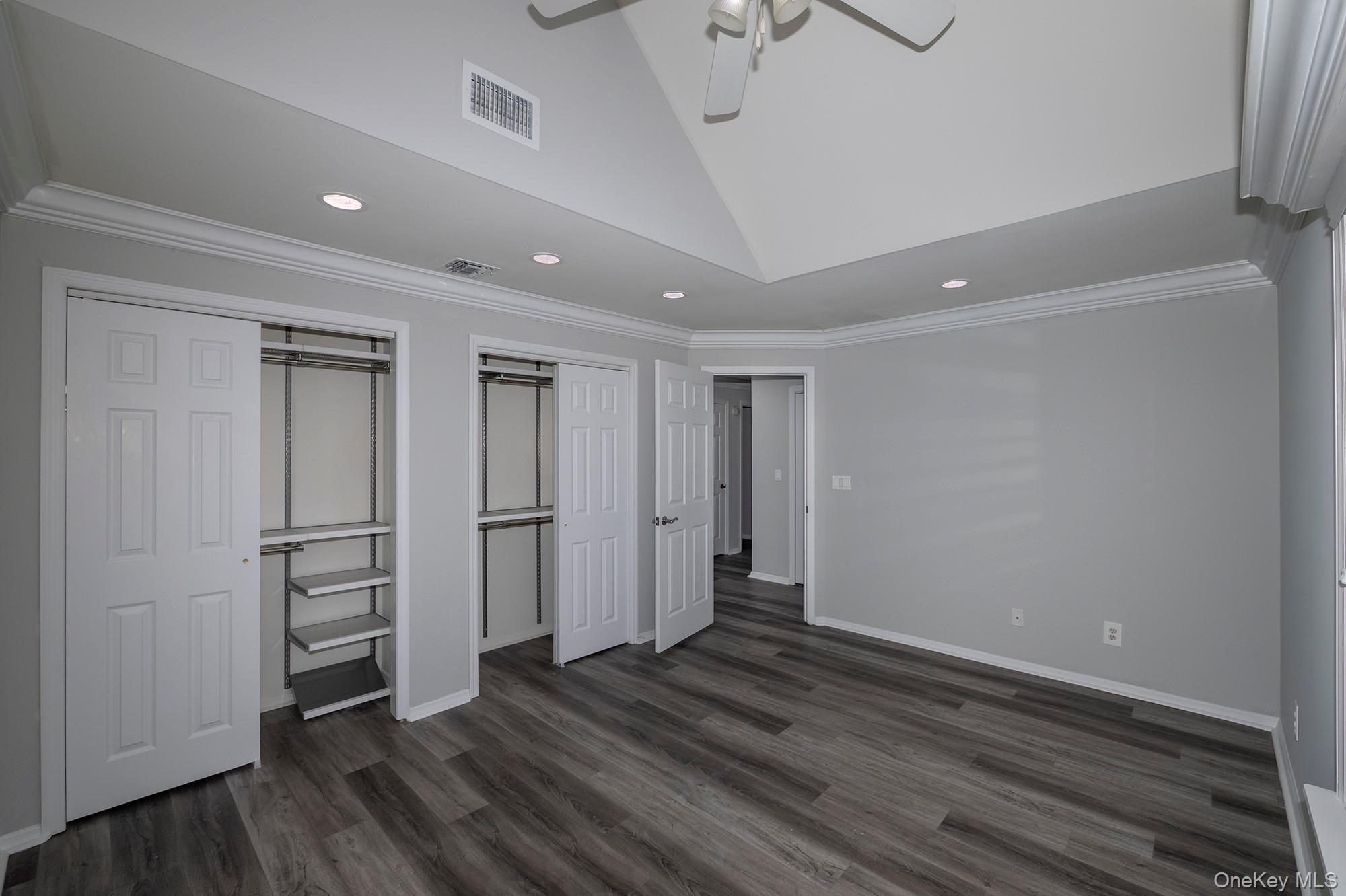 170 Overlook Drive # 170, Farmingville, NY 11738