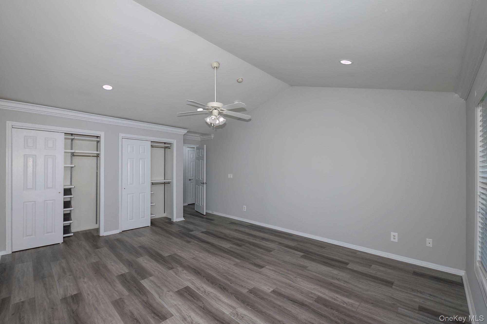 170 Overlook Drive # 170, Farmingville, NY 11738