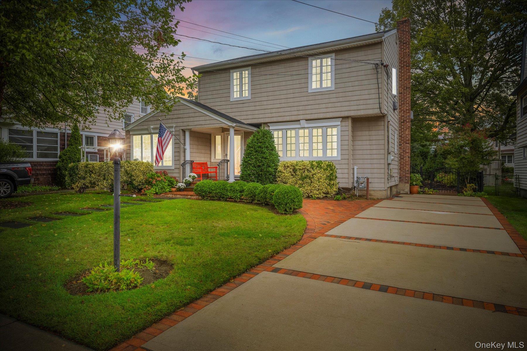 474 Windsor Place, Oceanside, NY 11572