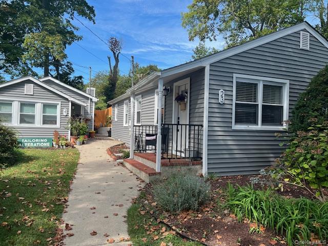 23 West Drive, Port Washington, NY 11050