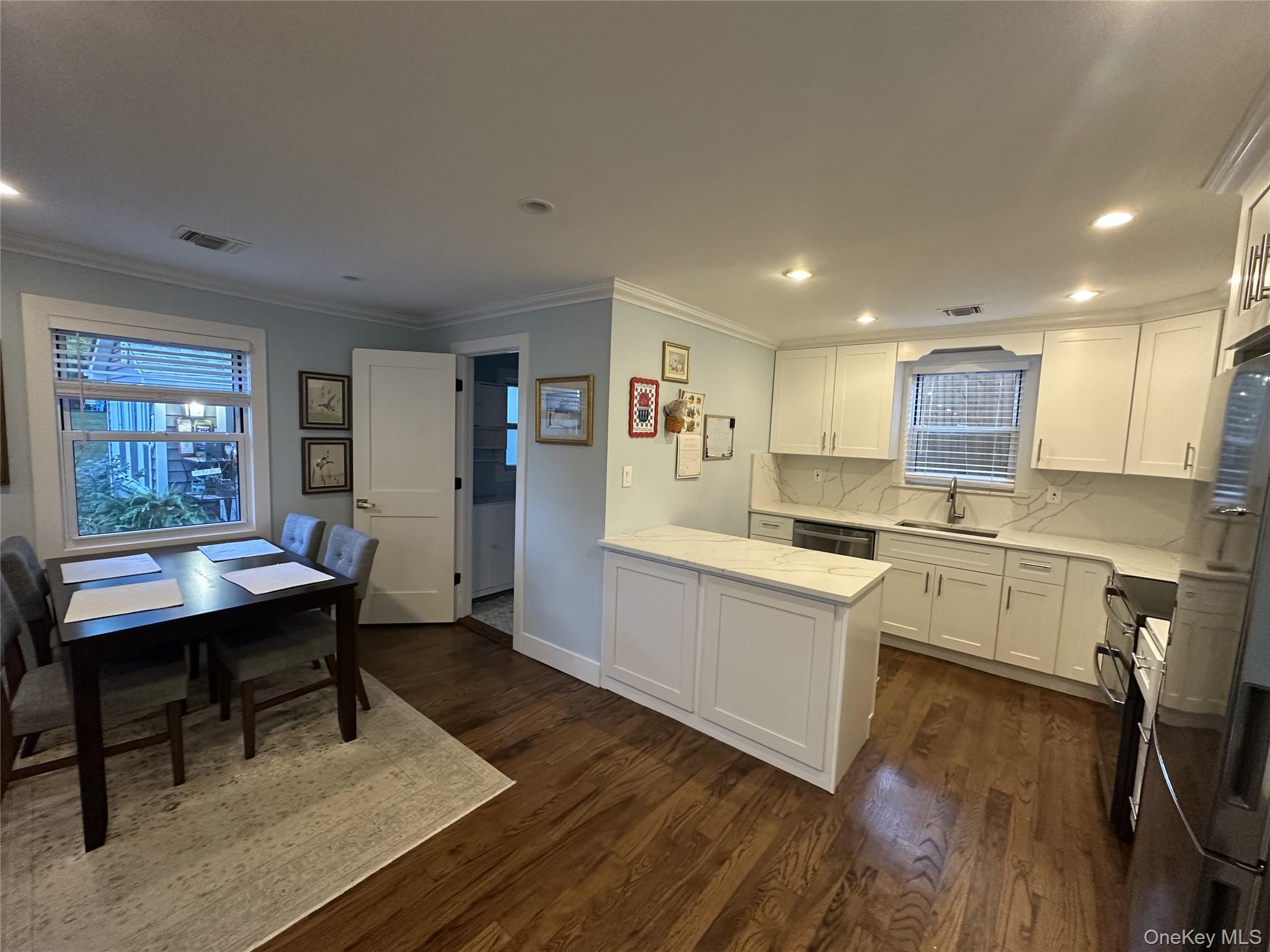 23 West Drive, Port Washington, NY 11050