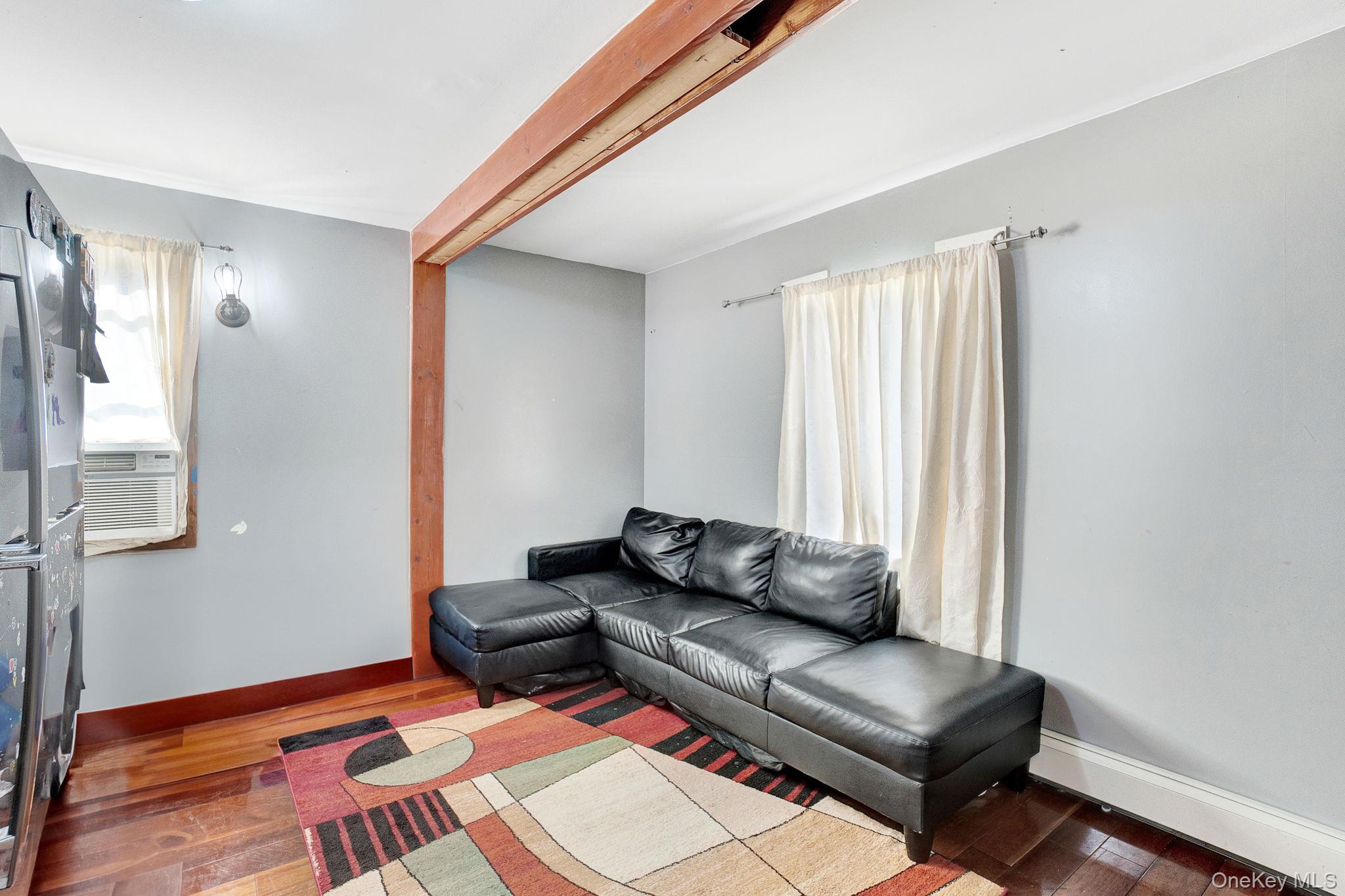 9 Pine Lane, Valley Stream, NY 11581