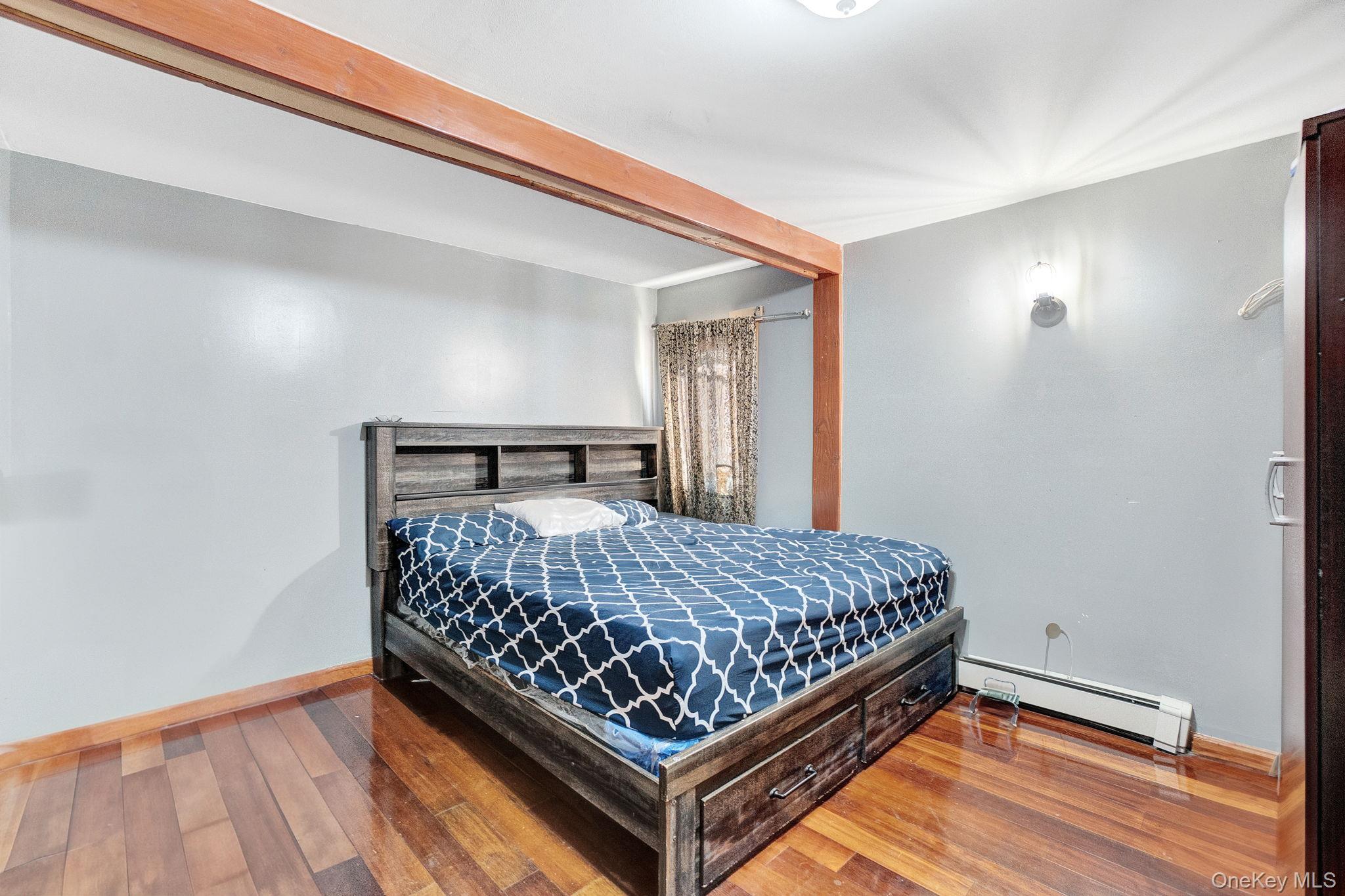 9 Pine Lane, Valley Stream, NY 11581