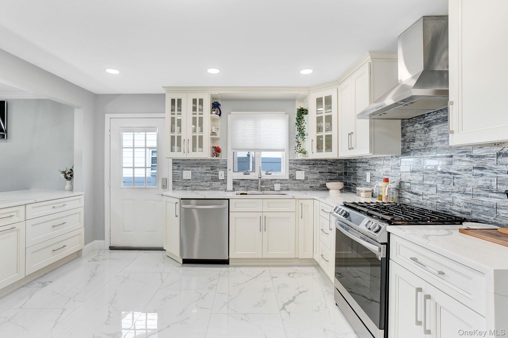 9 Pine Lane, Valley Stream, NY 11581