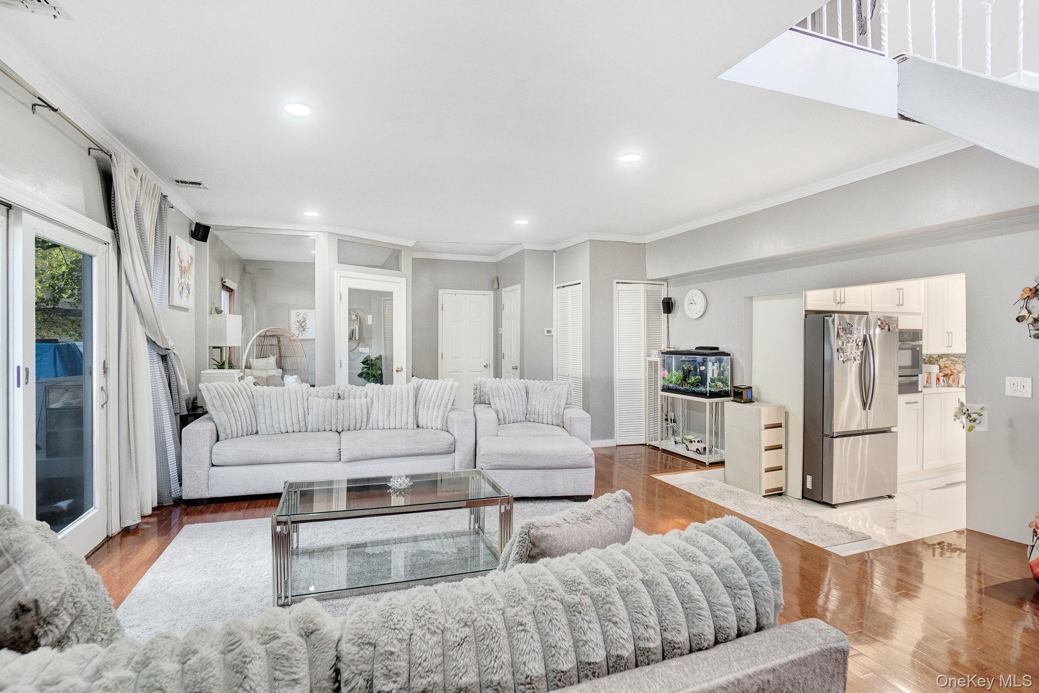 9 Pine Lane, Valley Stream, NY 11581