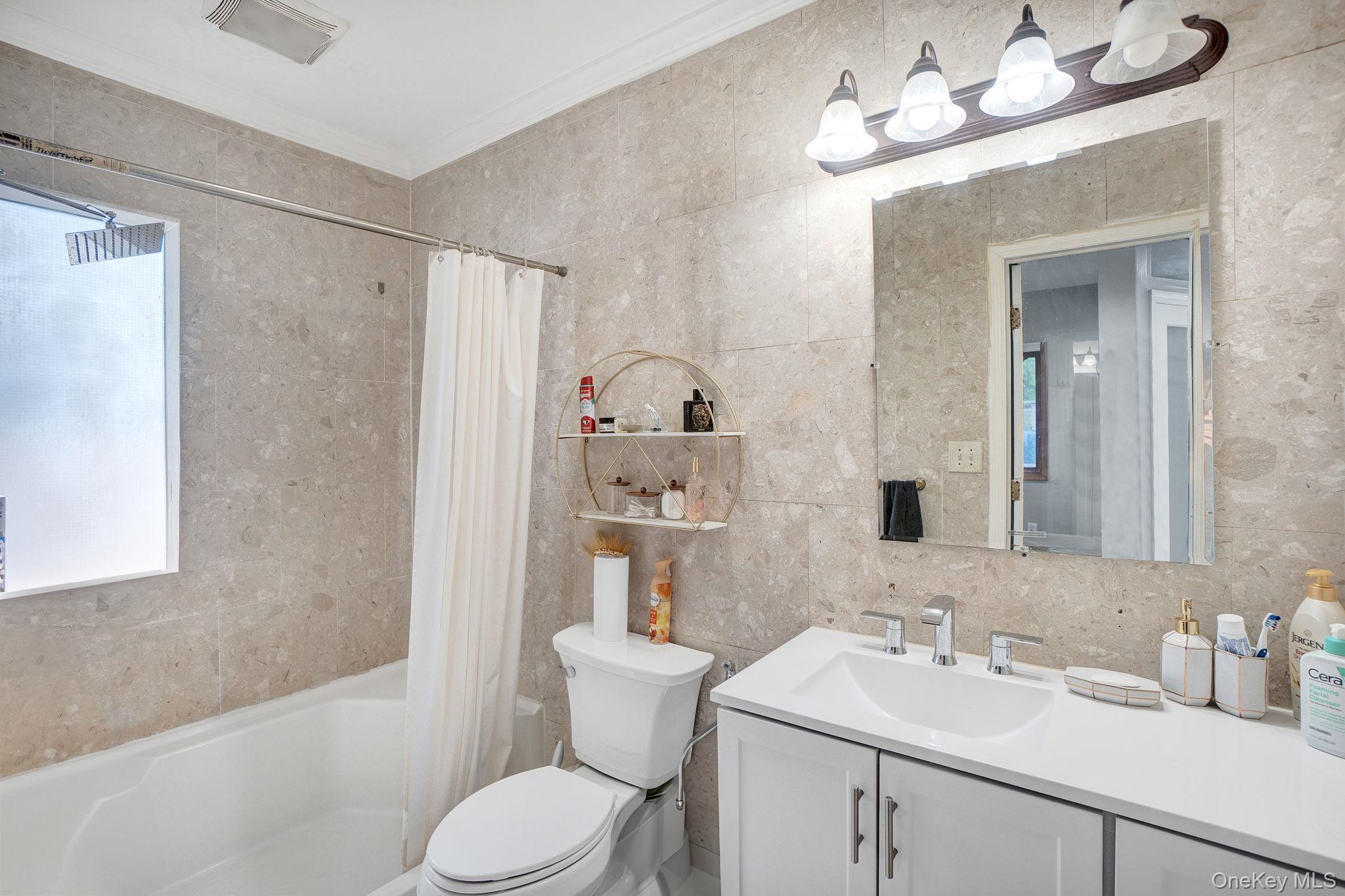 9 Pine Lane, Valley Stream, NY 11581