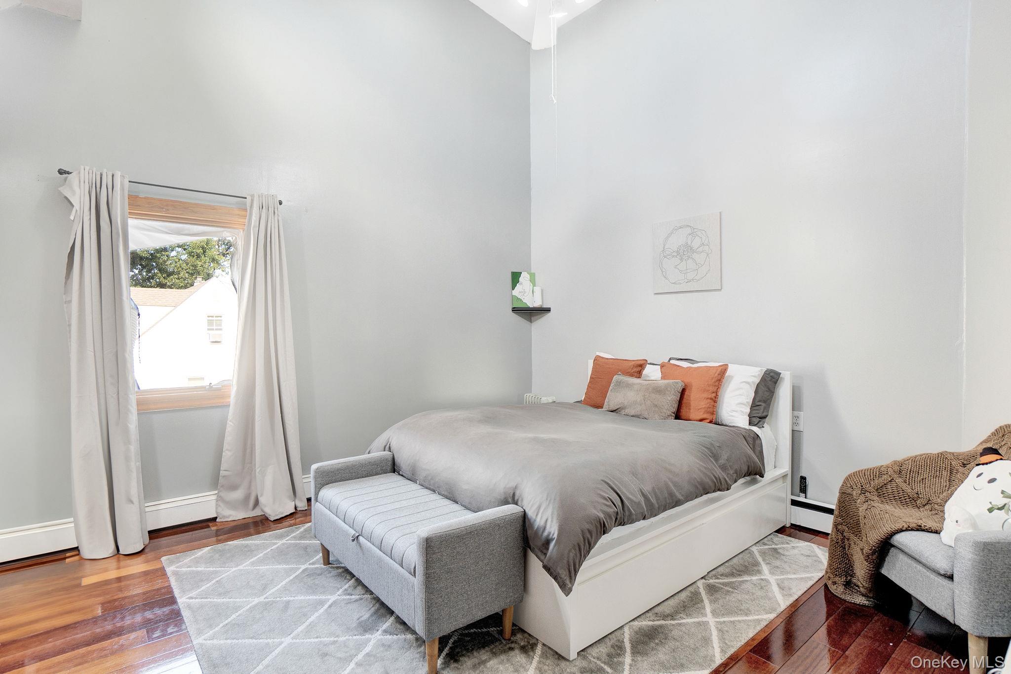 9 Pine Lane, Valley Stream, NY 11581