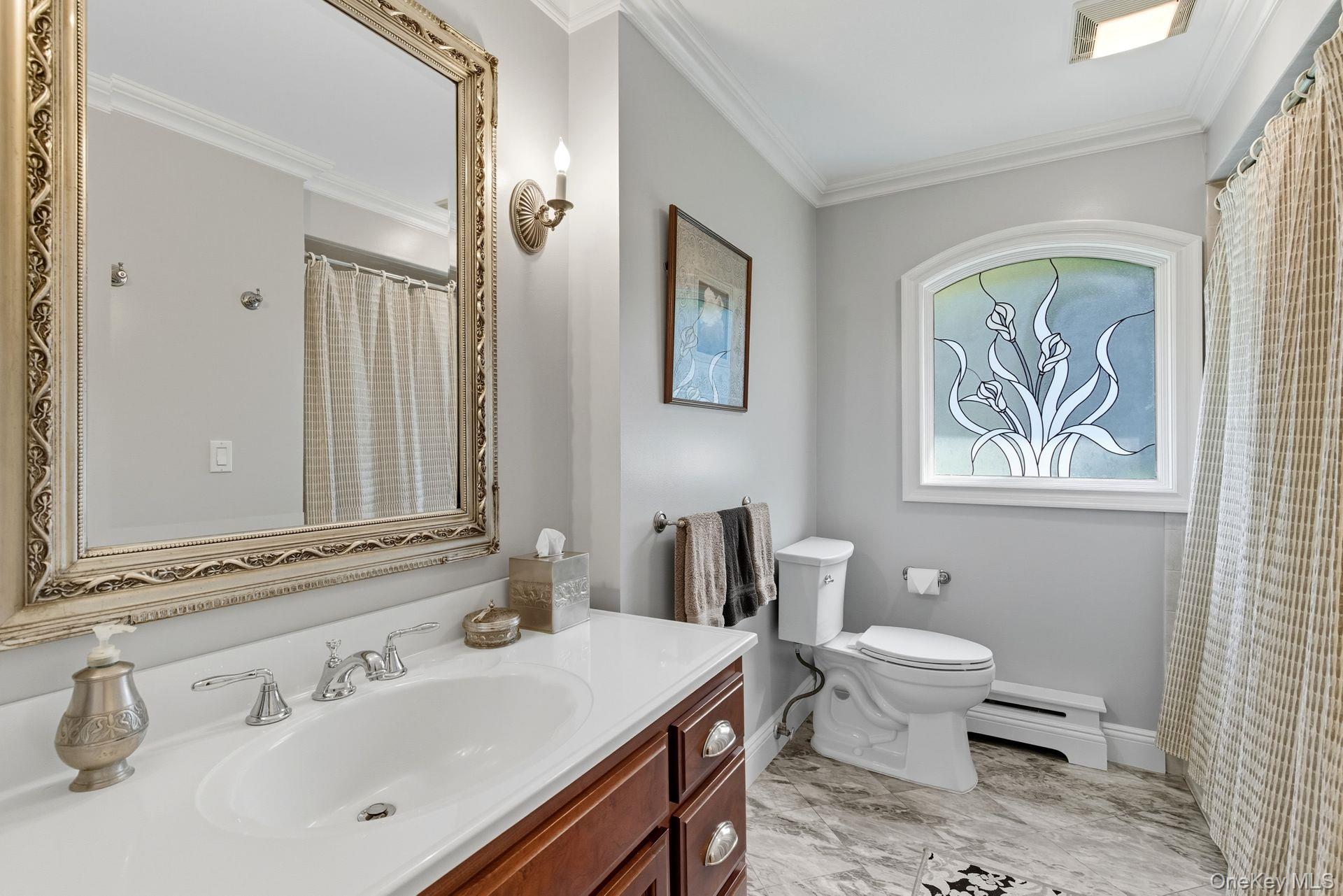 10 Hollise Court, Centerport, NY 11721