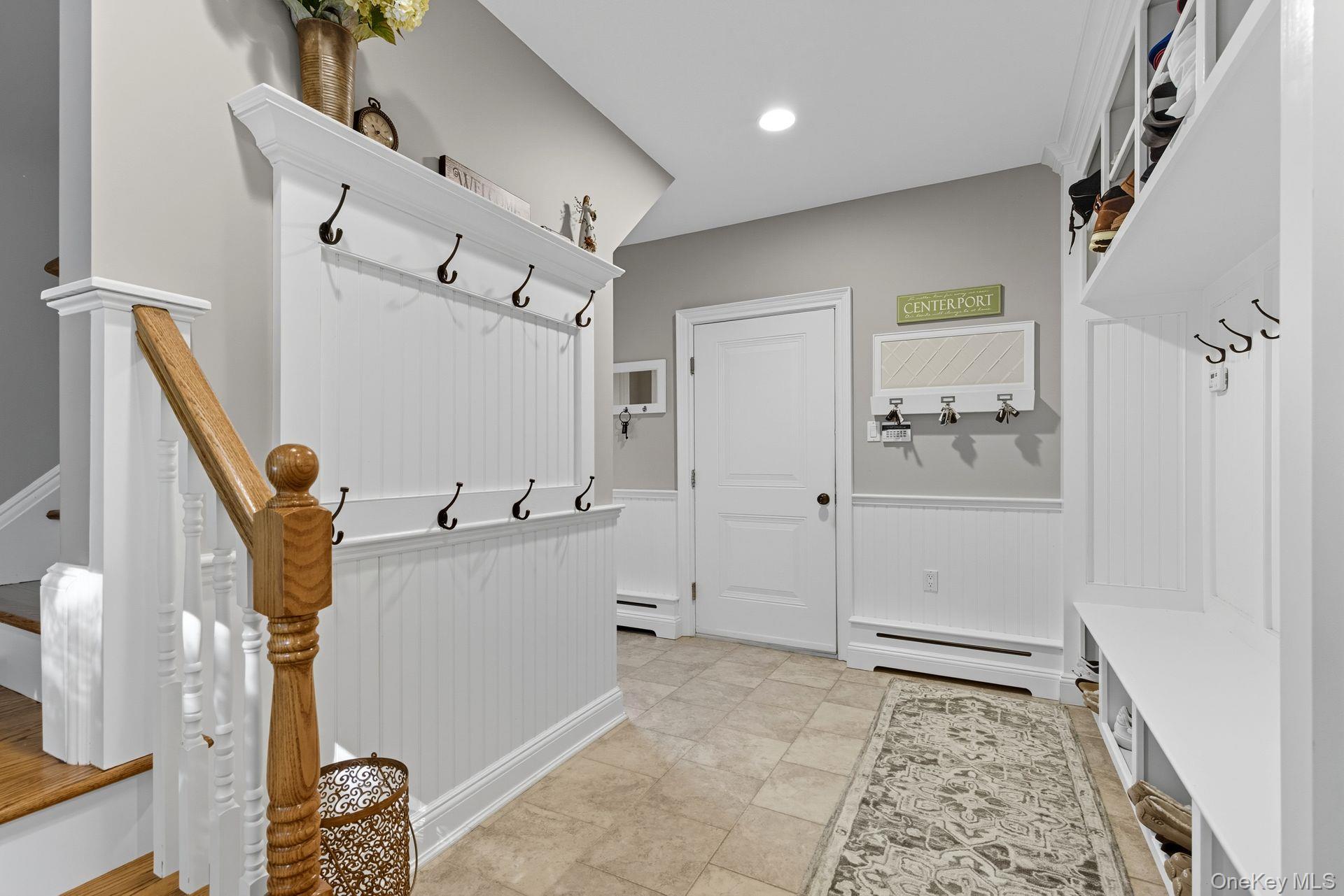 10 Hollise Court, Centerport, NY 11721